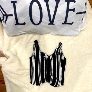 Brand new never used crop top size S.